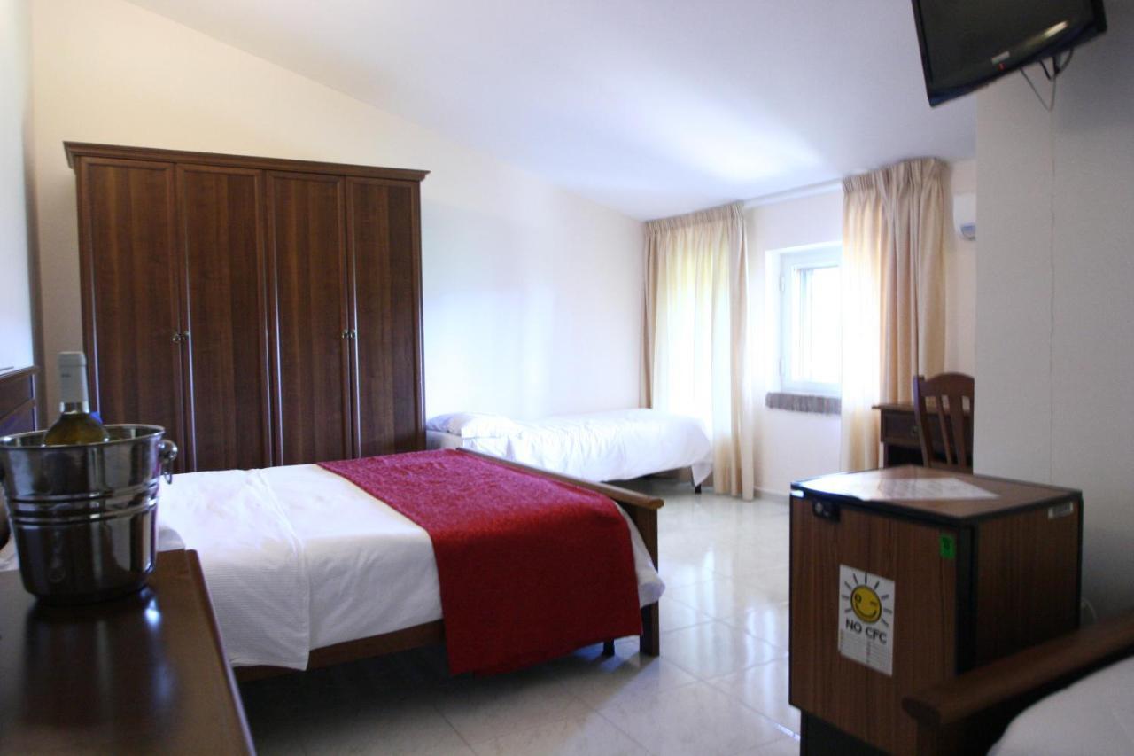 מונטה סן ג'ובאני קמפאנו Villa Del Colle מראה חיצוני תמונה